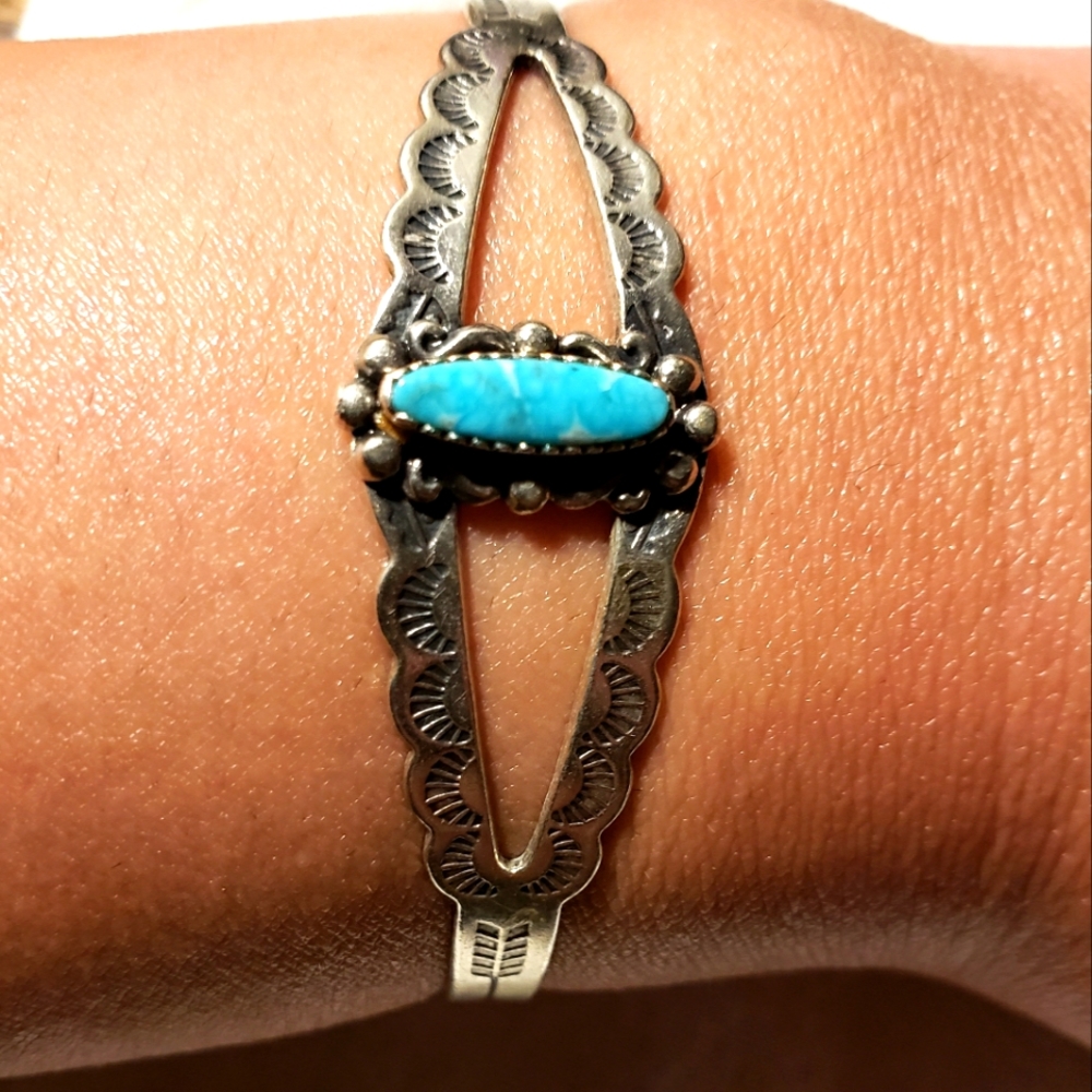 Vintage Sterling Silver Turquoise Cuff Bracelet